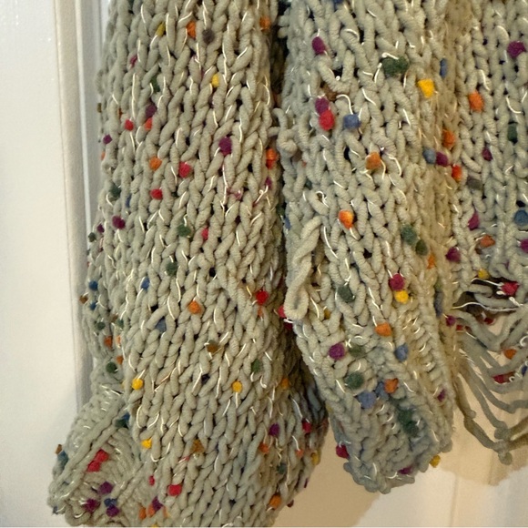 Chunky Knit, Multicolored Speckled Sweater with Distressed Hem - Picture 6 of 10